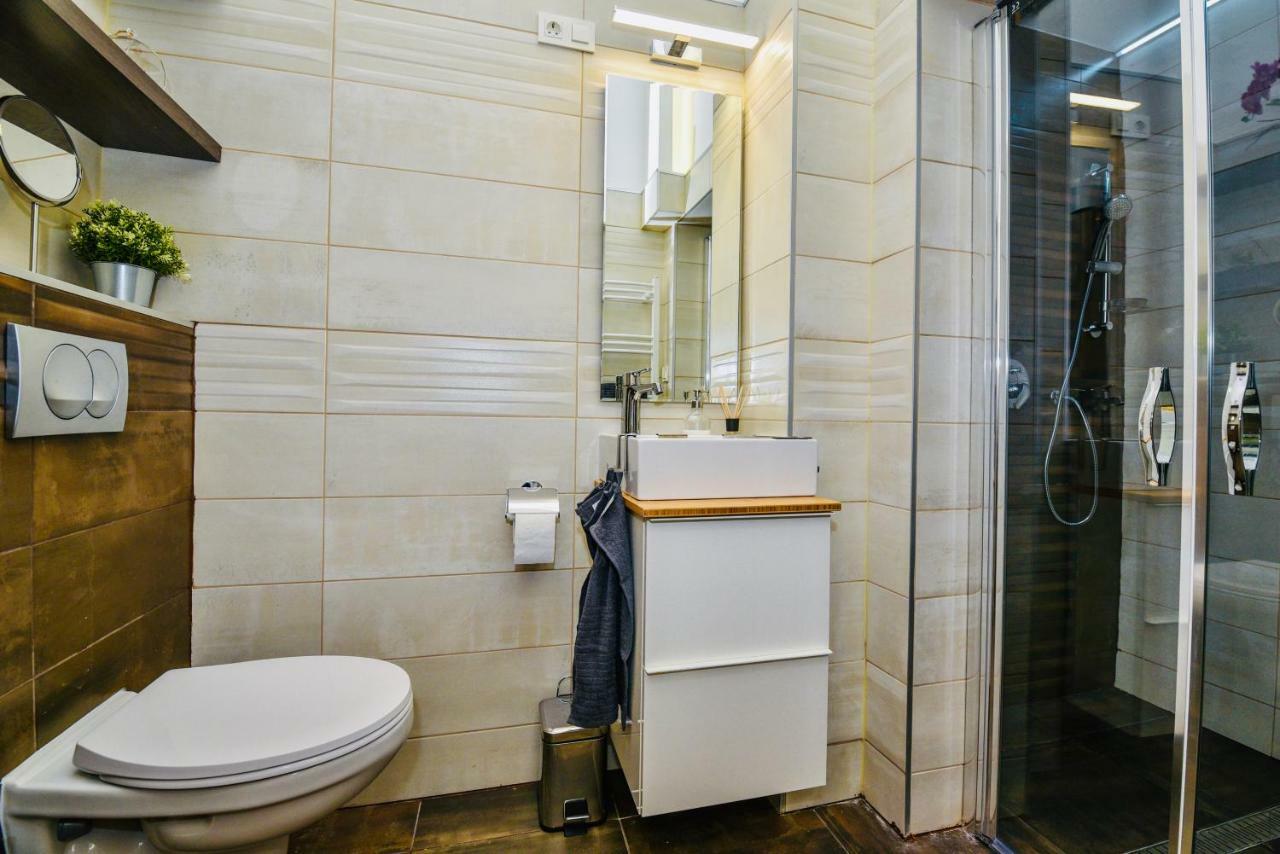 Heart Apartment With Free Private Parking بودابست المظهر الخارجي الصورة
