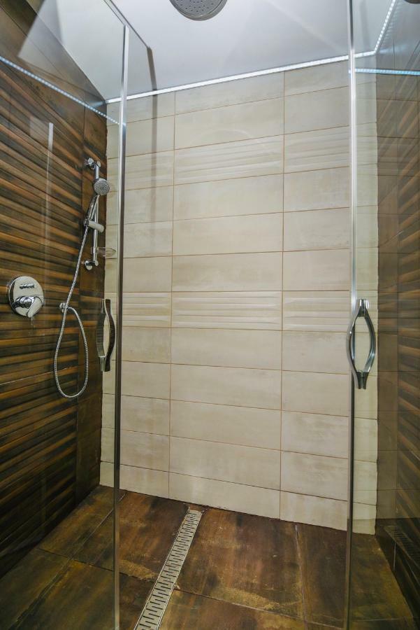 Heart Apartment With Free Private Parking بودابست المظهر الخارجي الصورة
